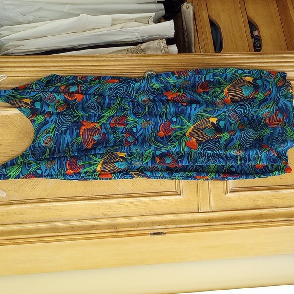 Ladies silk dress with tropical design size 8